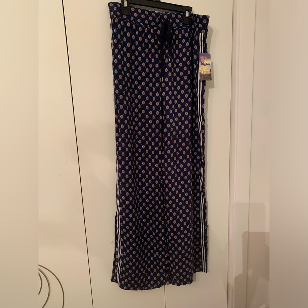 Size M Printed pants